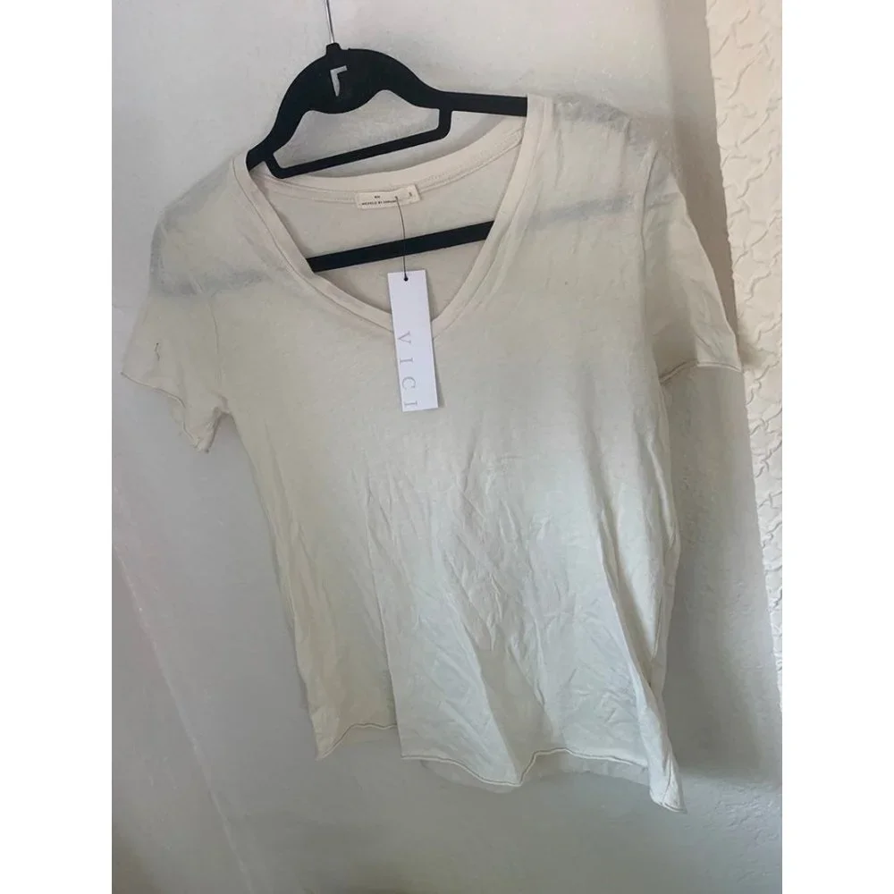 NWT VICI Super lush soft tee tshirt cream off white - Picture 2 of 6